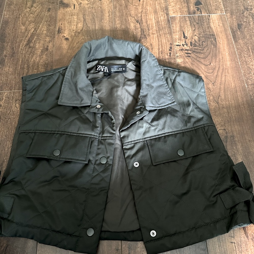 Women Green Pocekts Quilting Cropped Vest
